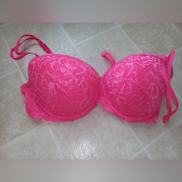 PINK Victoria's Secret Other - Pink pink 36D very nice condition